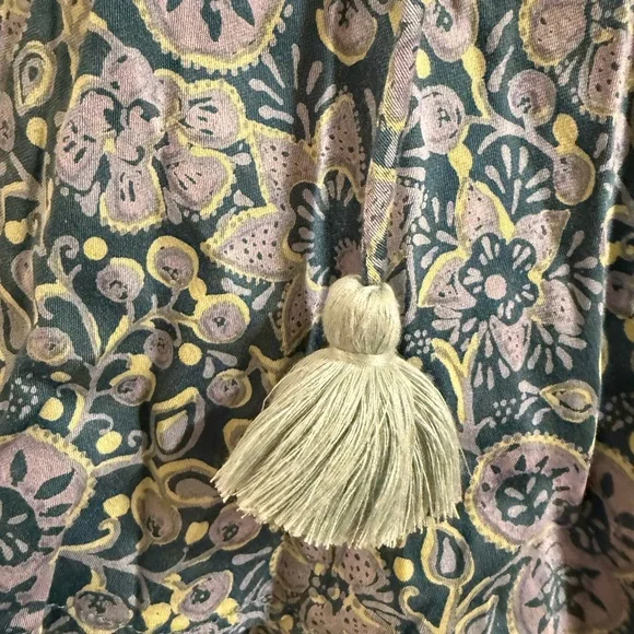 Omika Riviera Blouse with tassels - Picture 4 of 5